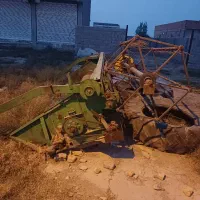 پلتفرم کمباین در حد|ماشینآلات صنعتی|سیجوال, |دیوار