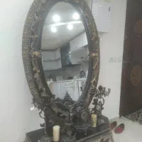 اینه وشمعدان ومیز