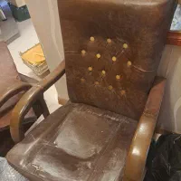 مبل اداری کارکرده چرمی.