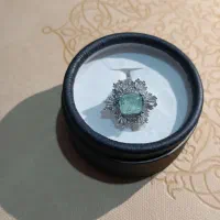 انگشتره نقره با نگین زمرد پنج شیر