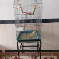 قفس بزرگ پرنده با وسایل و پایه