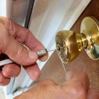 کلیدسازی کمالشهر،خرمدشت،پیشاهنگی و حومه