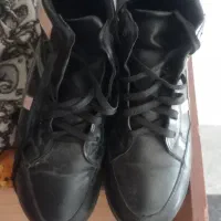 کفش اسپرت نیم بوت