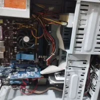 کیس ddr2 قوی با سی پی یو چهار هسته ای|رایانه رومیزی|رشت, دیانتی|دیوار