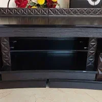 فروش فوری میز تلوزیون تمیز در حد نوبدون خط وخش