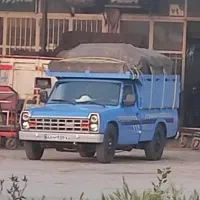 نیسان وانت برا جابجایی بار