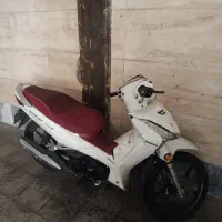 موتور سیکلت انژکتوری بهرو ۱۲۵ اتوماتیک کریستال