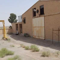 مجموعه دارای کارگاه ۱۰۰متری و محوطه وآب وبرق