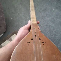 سه تار ایزدی|سازهای سنتی|اراک, |دیوار