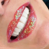 جشنواره دندانپزشکی زیبایی و درمانی