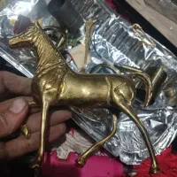 اسب‌برنجی وجاکلیدی برنجی