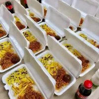 آشپز حرفه‌ای غذاهای ایرانی و بین‌المللی