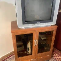 تلویزیون و میز تلویزیون