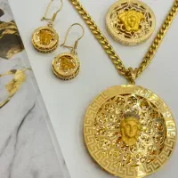 مدال طلای ورساچه در وزن های مختلف