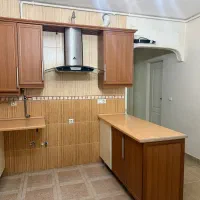 یک دست کابینت هود و سینک کارکرده در حد نو|کتابخانه، شلف، قفسه‌های دیواری|زنجان, |دیوار
