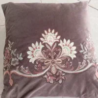 کوسن مخمل زردوزی و گلدوزی