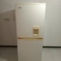 یخچال فریزر بدون برفک اسنوا کاملا سالم