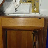 چرخ خیاطی سینجر اصل عتیقه|کلکسیون اشیاء عتیقه|شاهینشهر, سعدی جنوبی|دیوار