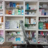 ویترین و قفسه چوبی و آلومینیوم