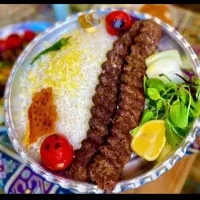 خمیر کوبیده قرمز و مرغ