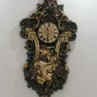 ساعت دیواری مجسمه ای کلاسیک شیک