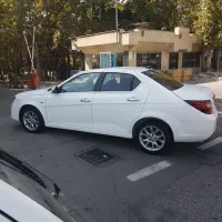 دنا پلاس  اتوماتیک مدل ۴۰۲