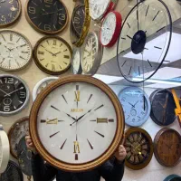 ساعت طرح چوبی قطر۷۰سانت بزرگ زمینه سفیدجدیدباضمانت