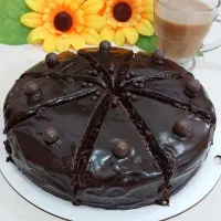 کیک خانگی با سفارش شما تازه و با کیفیت