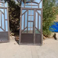 درب و پنجره  در حد نو