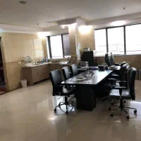 100-متر-موقعیت-اداری-بر-خیابان-قائم