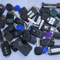 کلیدسازی باز کردن انواع قفل،ریموت کلیدسازی درخشان|خدمات پیشه و مهارت|شیراز, شیشهگری|دیوار