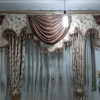 پرده ۴ تیکه همرا با تاج و ۳ عدد میله پرده
