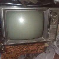 تلوزیون قدیمی|کلکسیون اشیاء عتیقه|بوشهر, |دیوار