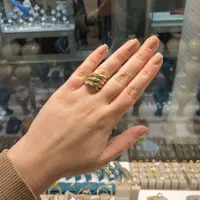 طلا و جواهری