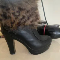 نیم بوت خزدار|کیف، کفش، کمربند|خوی, |دیوار