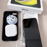 ایفون SE2020 در حد نو ۱۲۸ گیگ