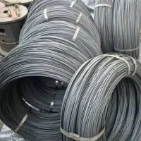 تولید انواع توری پرسی و حصاری و پایه فنس و خاردار|عمدهفروشی|کاشان, شهرک صنعتی فتح المبین|دیوار