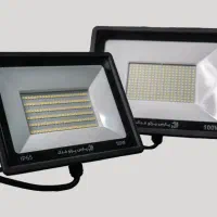 پروژکتور 50 و100وات با قیمت کارخانه و کیفیت بالا