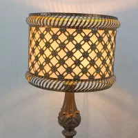 آباژور طلایی شیک قیمت پایین|چراغ خواب و آباژور|ورامین, شهرک فجر|دیوار