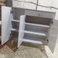 جاکفشی و میز تلوزیون ام دی اف