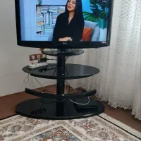 تیوی با میز