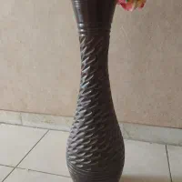 گل مصنوعی با گلدان و میز جلو مبل ۴۰۰|گل و گیاه طبیعی|شیراز, ملاصدرا|دیوار