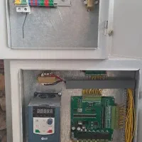 نیروی جوان مسلط به برق صنعتی