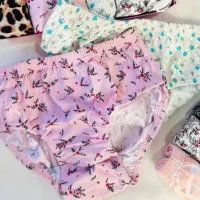 لباس زیر زنانه|لباس|کاشان, باغ ماجد|دیوار