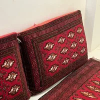 فرش دستباف ۱ در ۲ و یک جفت پشتی دستباف