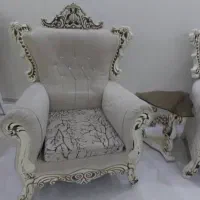 مبل ۷ نفره  تاج دار سلطنتی با میز وسط و دو عسلی|مبلمان خانگی و میز عسلی|فردیس, فردیس|دیوار