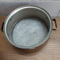 قابلمه و ماهیتابه مسی|ظروف پخت‌وپز|اصفهان, شیخ اشراق|دیوار
