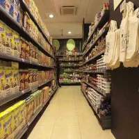 فروشنده(خانم)