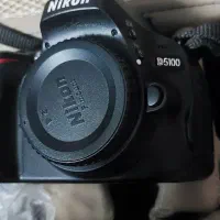نیکون Nikon D5100 در حد نو + لنز + باتری اضافه