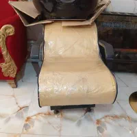 باسلام یک صندلی مخمل گردون وجک دار|آرایشگاه و سالن‌های زیبایی|خسروشاه, |دیوار